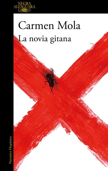 La novia gitana es la primera novela de Carmen Mola, en ella nos trae una apasionante historia policiaca llena de misterio.