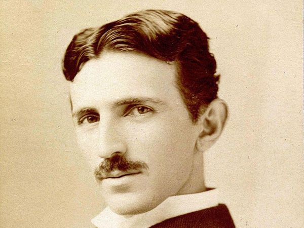 Foto de Nikola Tesla, mejores libros